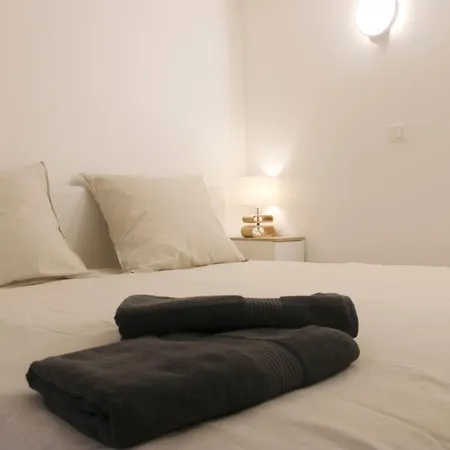 Charming In The Heart Of The 9th Near The Opera Appartamento Parigi
